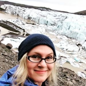 Meet your Posher, Monique